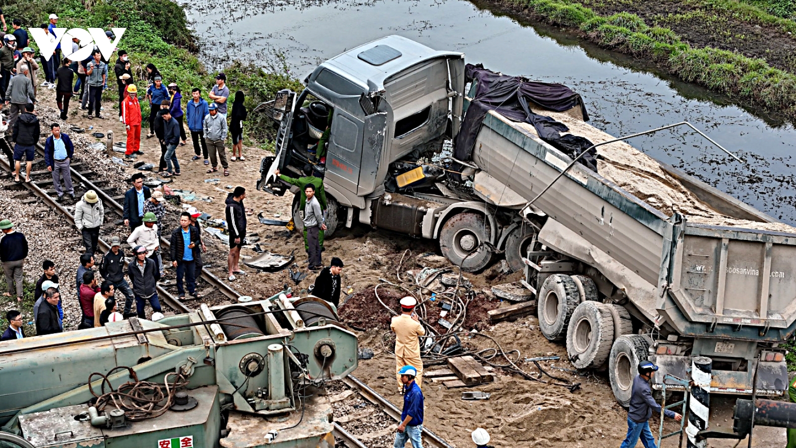 Rào chắn, đóng vĩnh viễn lối đi tự mở qua đường sắt sẽ hạn chế tai nạn